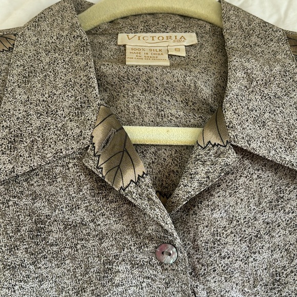 Silk blouse - brown leaf print - Picture 3 of 4